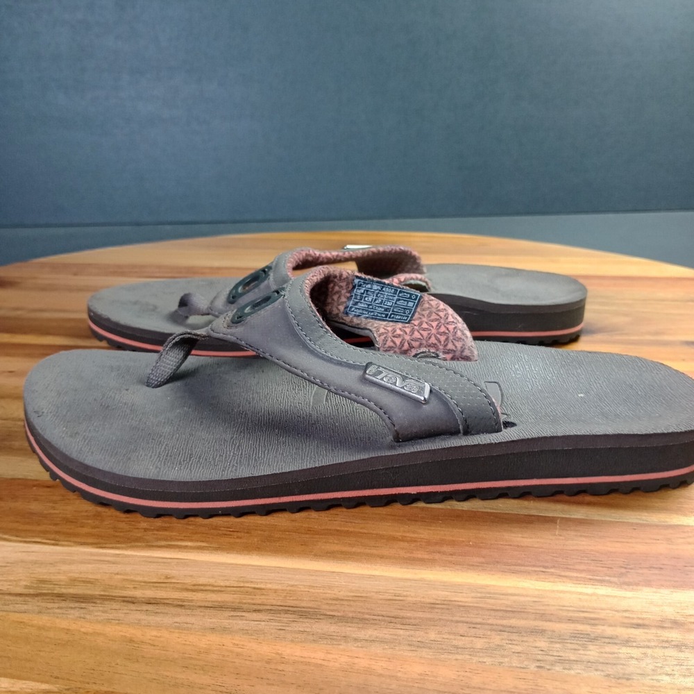 Teva Flip Flops Womens Sz 6 Thong Slip On 4068 Grayish Brown
